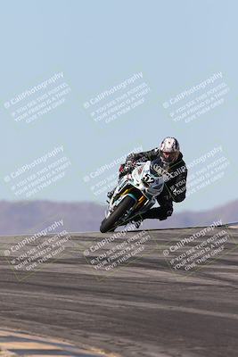 media/Dec-07-2025-CVMA (Sun) [[3e7d2de5dc]]/Race 7-Formula Lightweight Twins Shootout/